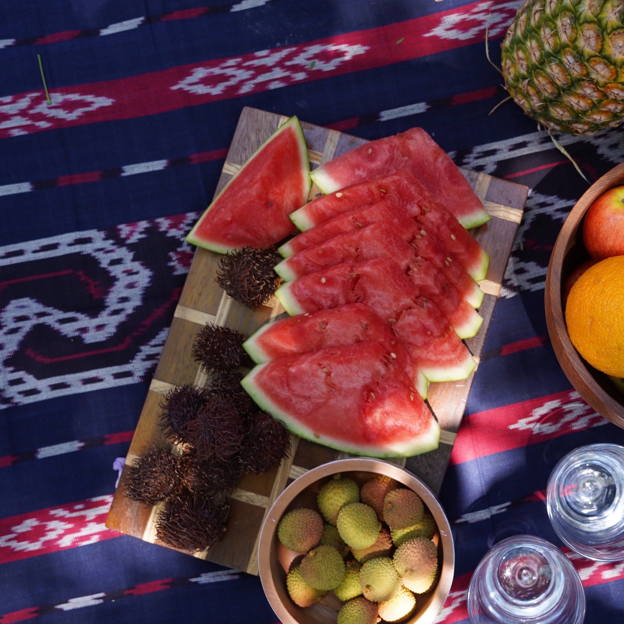 Wood Pineapple Cutting and Cheese Board